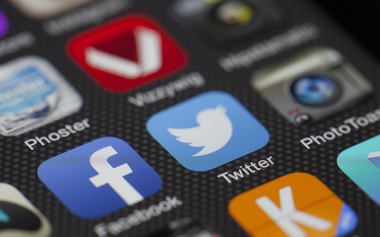 画像:中小企業のtwitterのマーケティング方法を考える。何をやるにもまずはフォロワー獲得が第一??